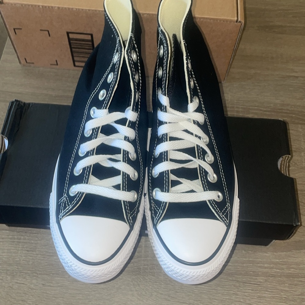 ❇️NWT❇️ Converse Chuck Taylor
High-Top Sneakers - Picture 6 of 9